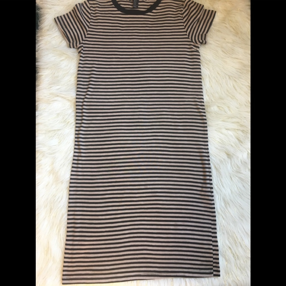 ♥️Forever 21 striped T-shirt dress